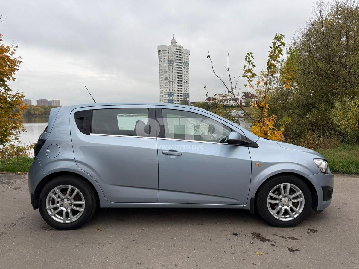 Chevrolet Aveo II хэтчбек 5 дв. продажа 5