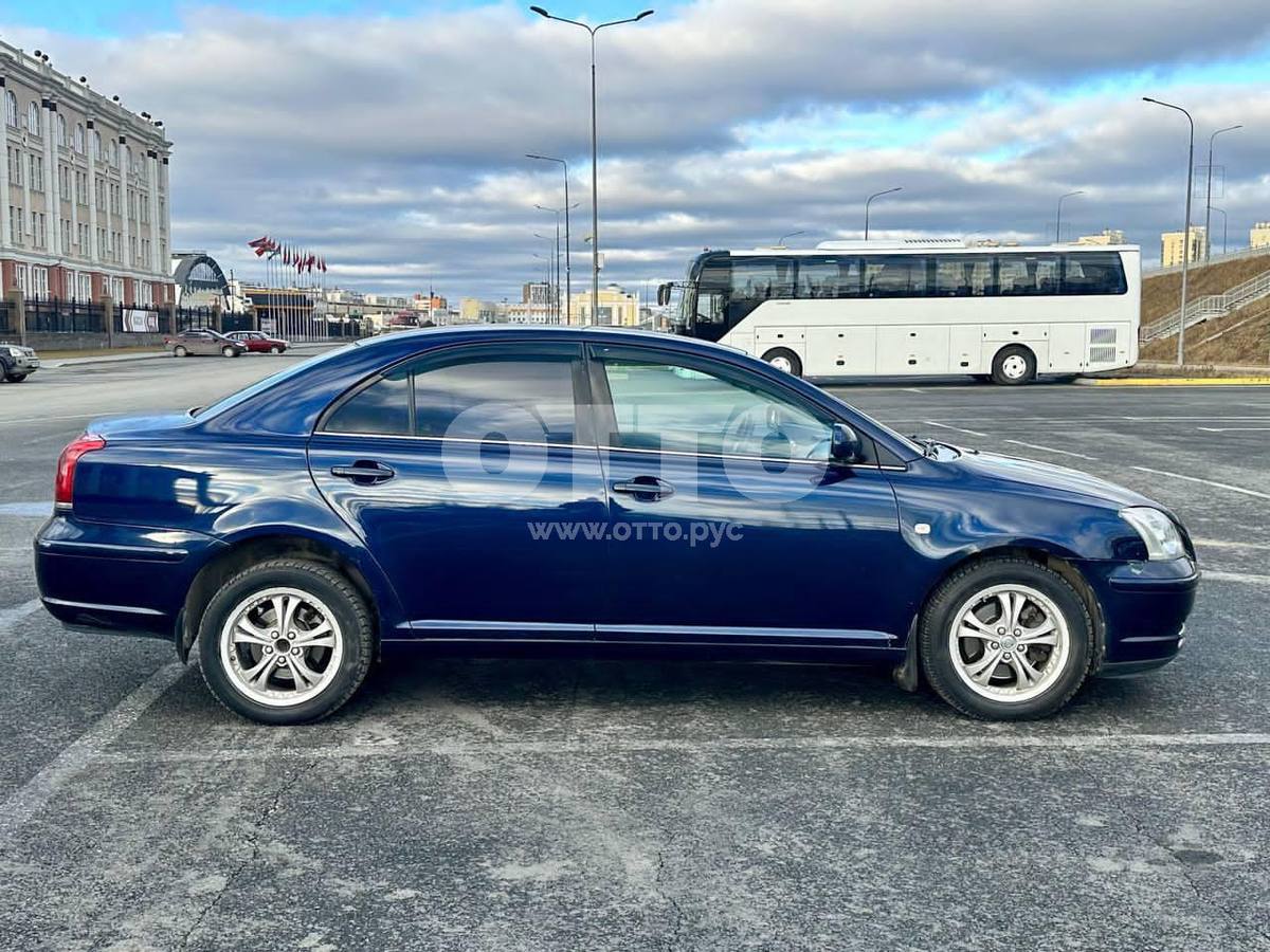 Toyota Avensis II седан продажа 2