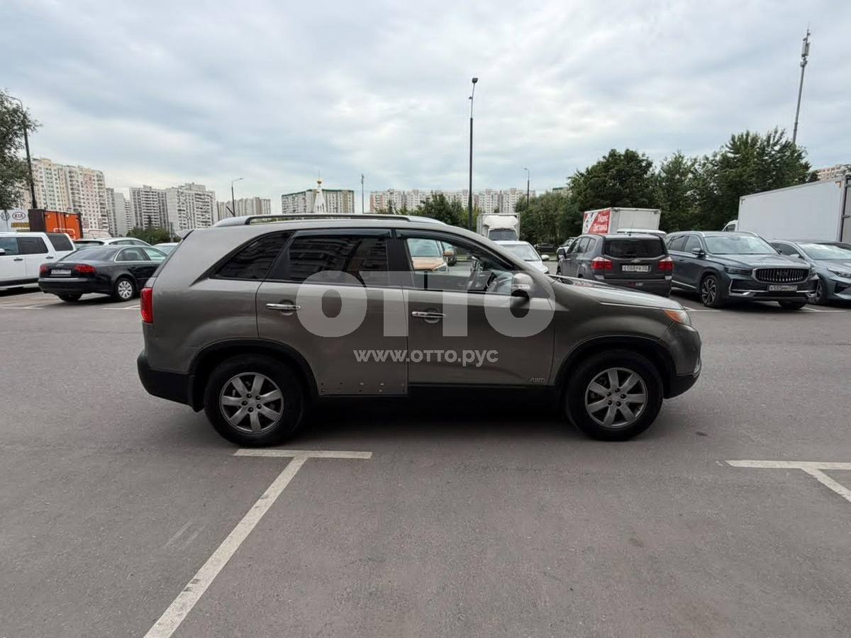 Kia Sorento II внедорожник 5 дв. продажа 3