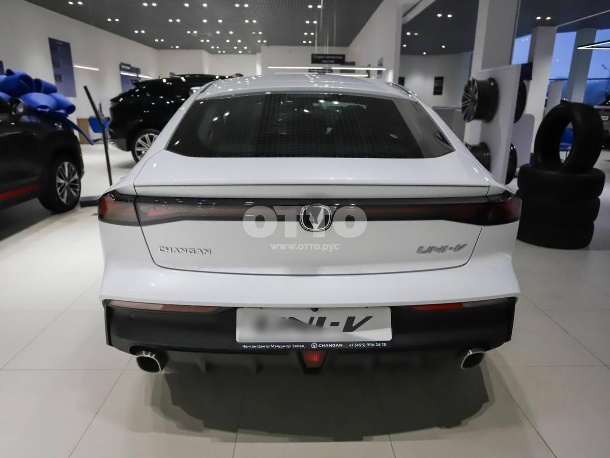 Changan UNI-V I Рестайлинг лифтбек продажа 3