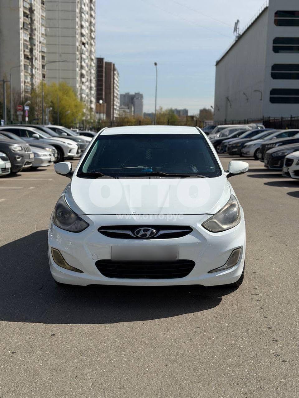 Hyundai Solaris I седан продажа 6