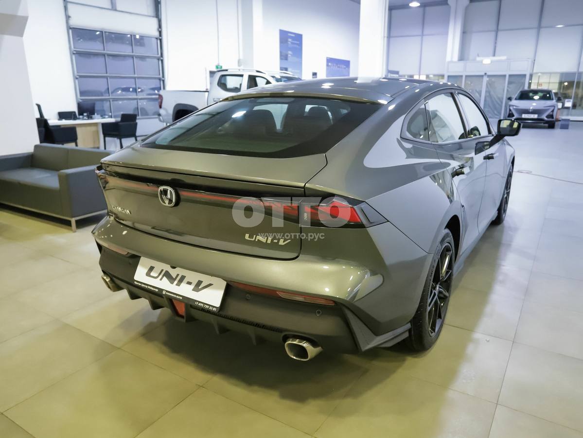 Changan UNI-V I Рестайлинг лифтбек продажа 5
