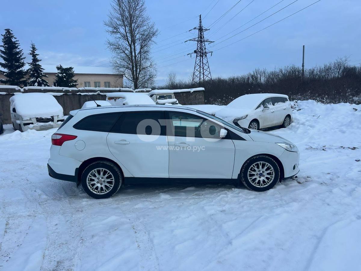 Ford Focus III универсал 5 дв. продажа 6