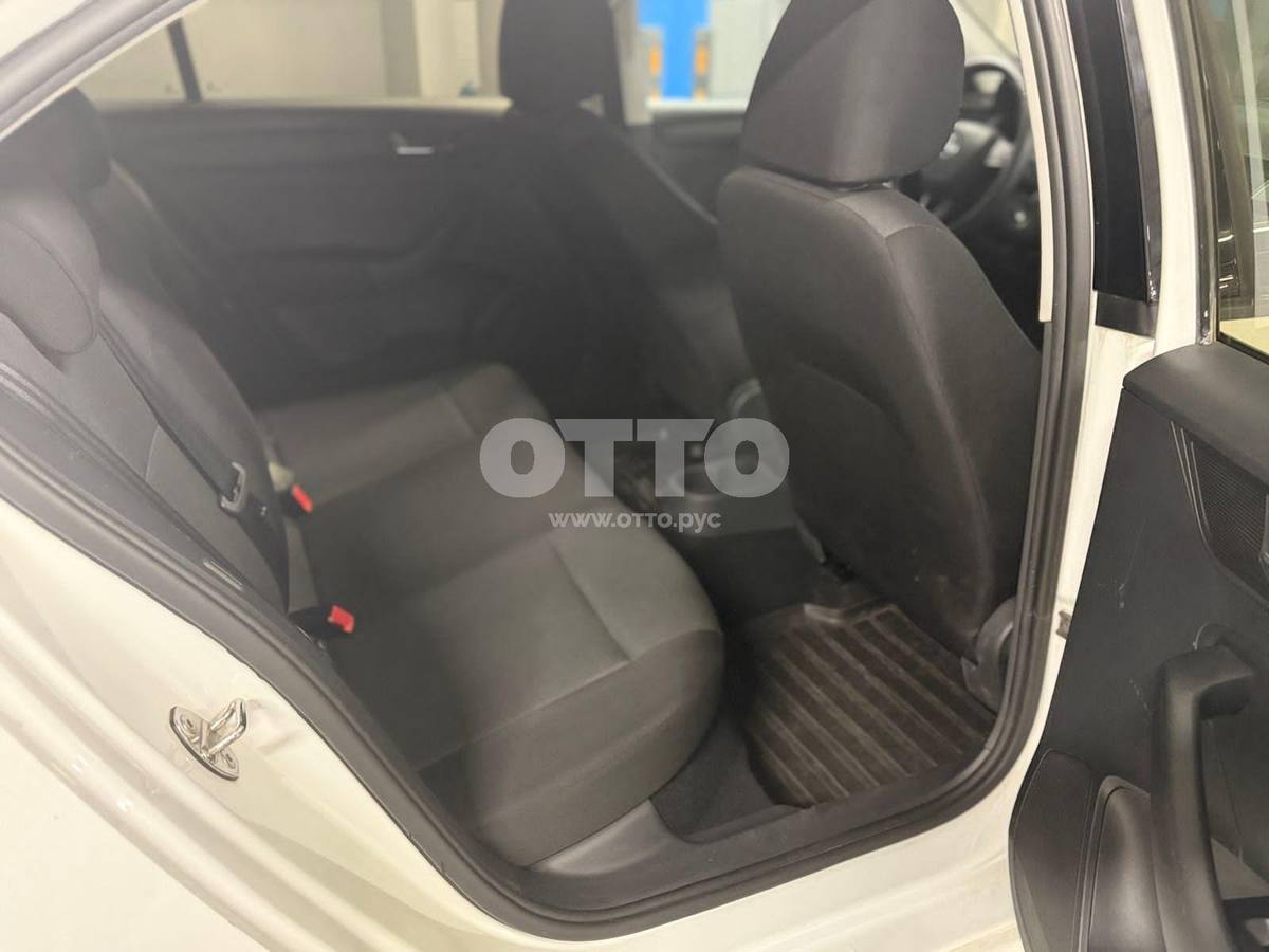 Skoda Rapid I Рестайлинг лифтбек продажа 6