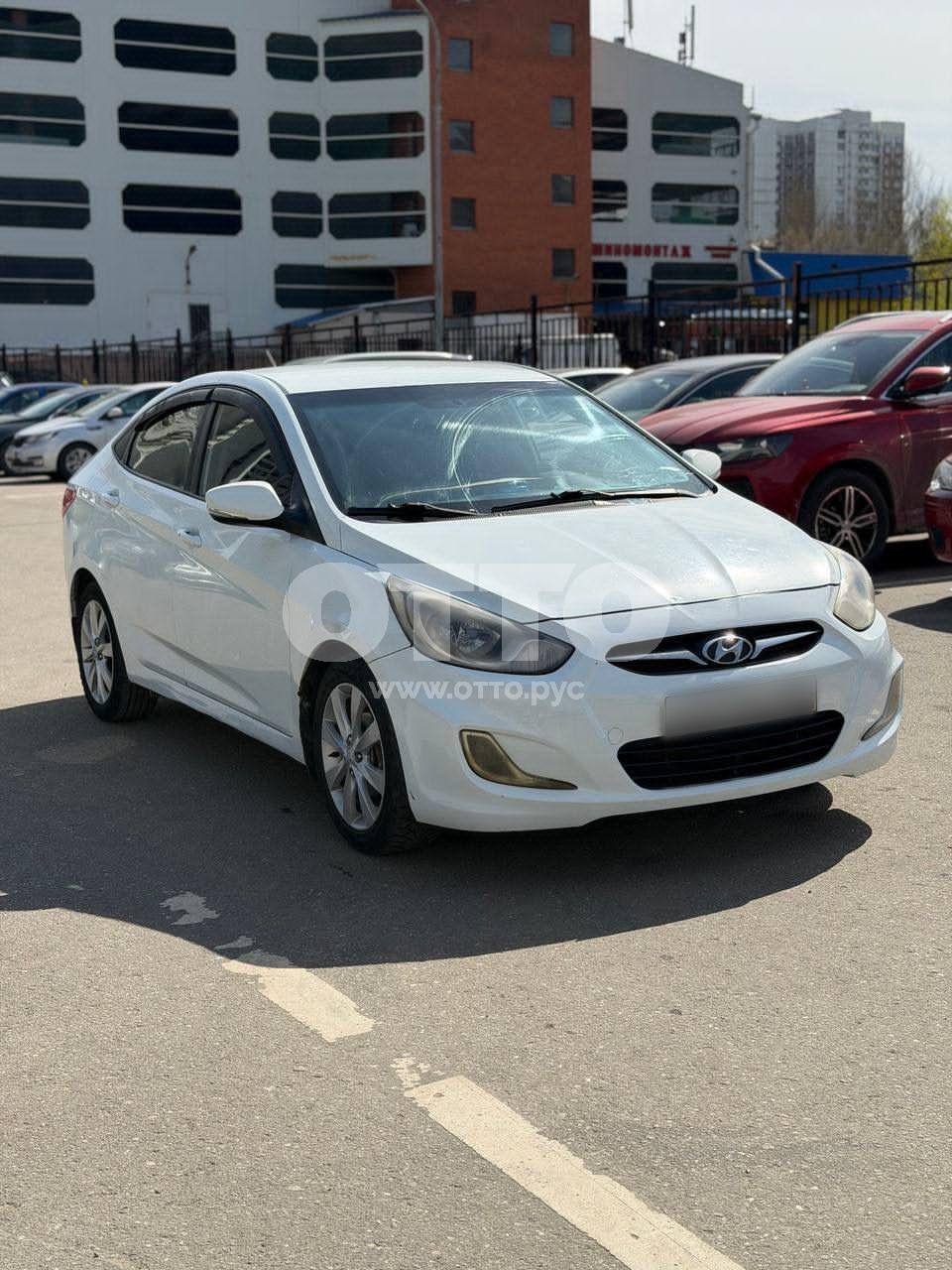 Hyundai Solaris I седан продажа 5