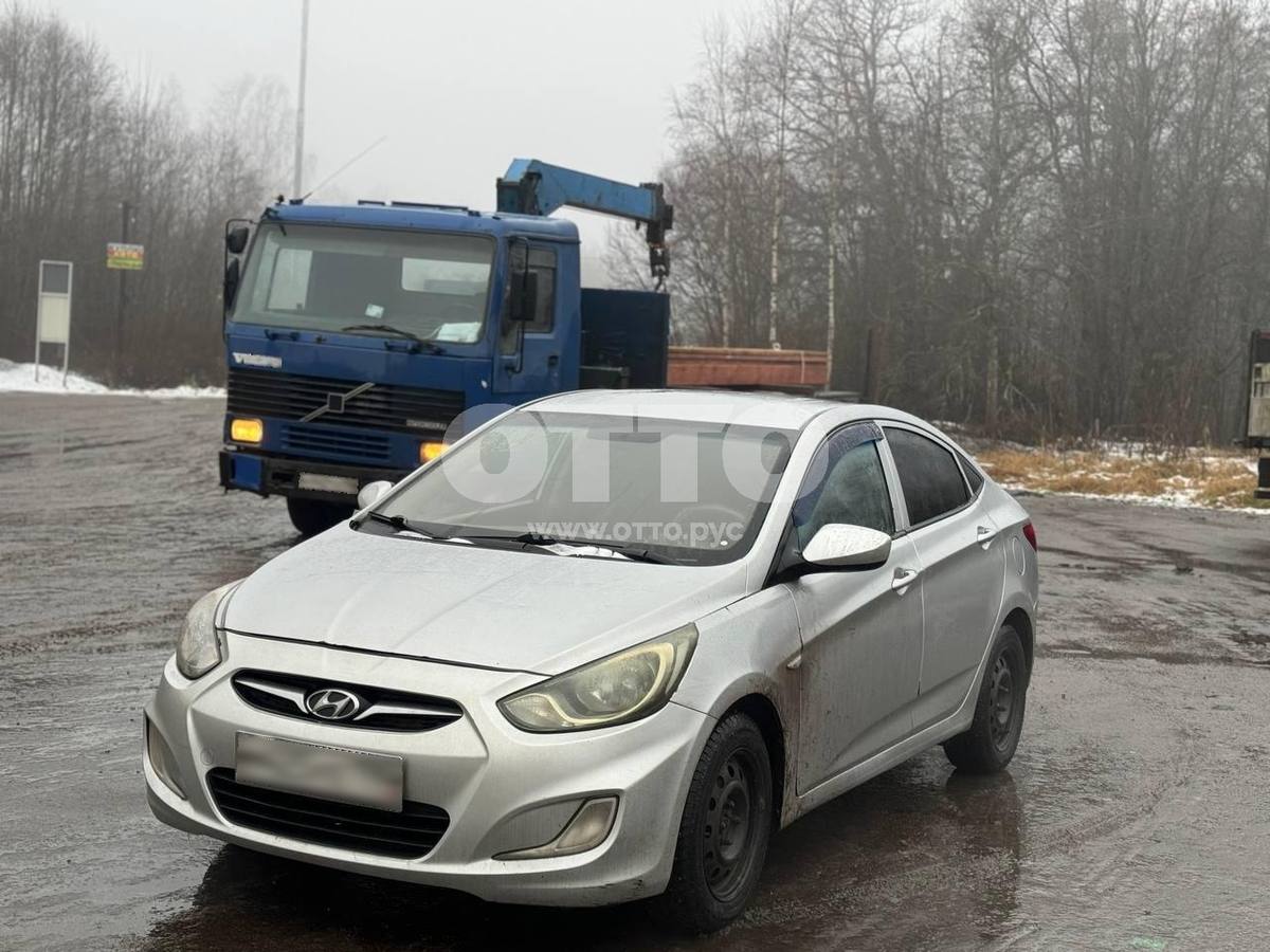 Hyundai Solaris I седан продажа 6