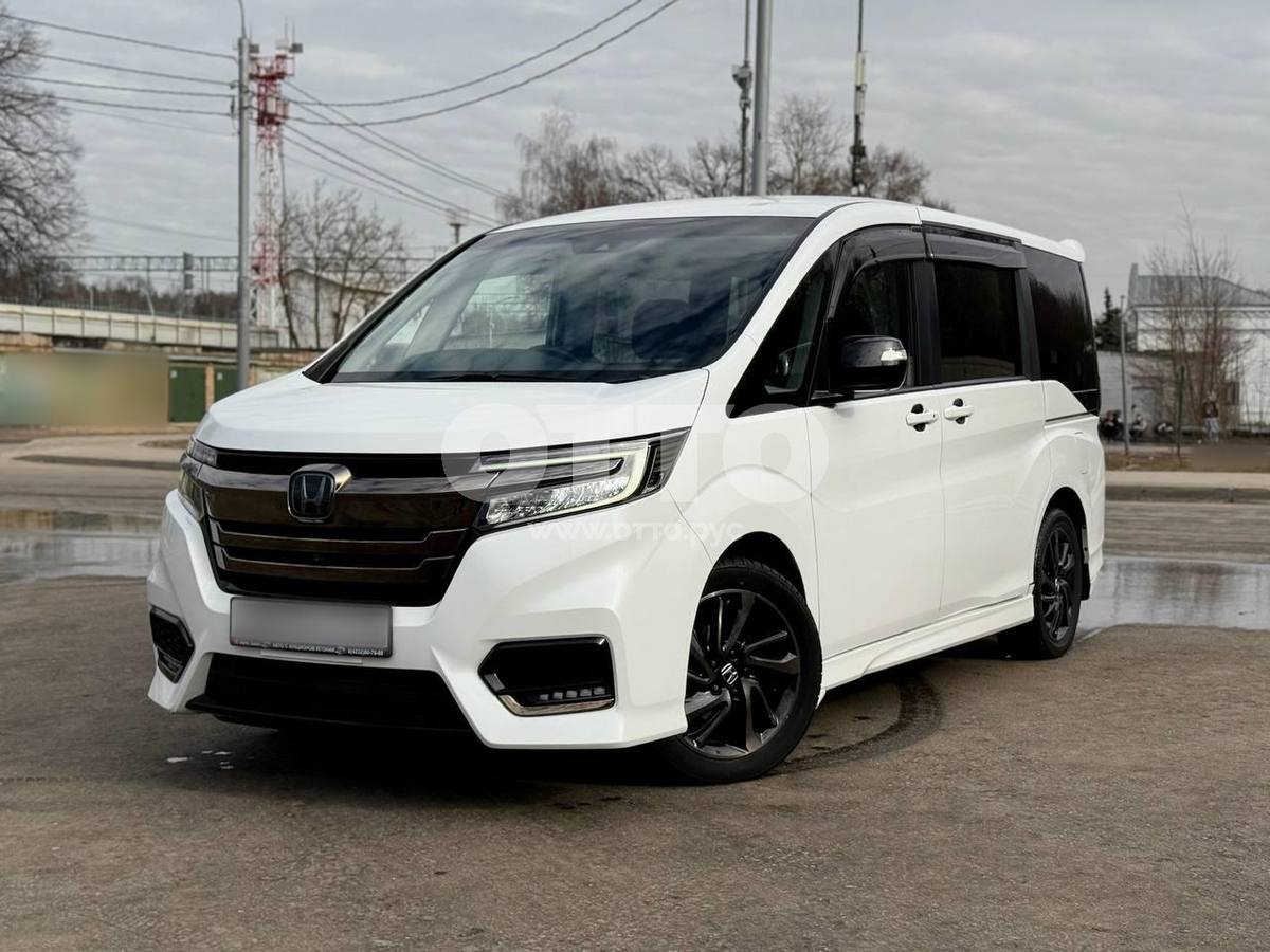 Honda Stepwgn V Рестайлинг минивэн spada продажа