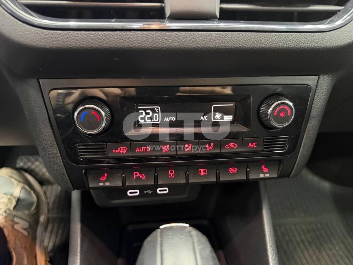 Volkswagen Polo VI лифтбек продажа 6