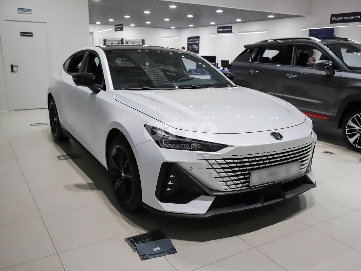 Changan UNI-V I Рестайлинг лифтбек продажа 5