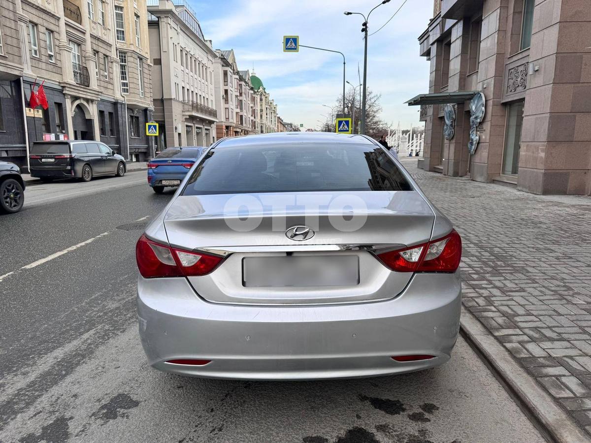 Hyundai Sonata VI (YF) седан продажа 4