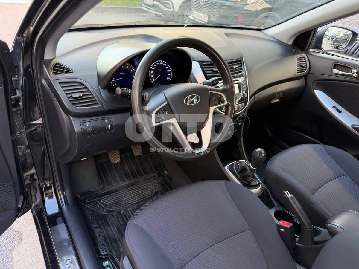 Hyundai Solaris I седан продажа 5