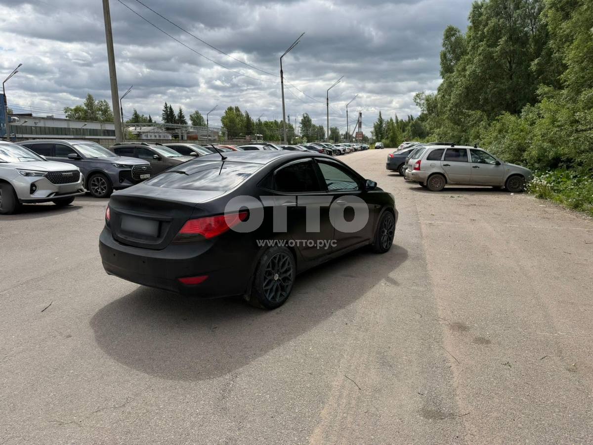 Hyundai Solaris I седан продажа 5