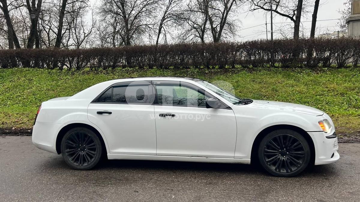 Chrysler 300C II седан продажа 5