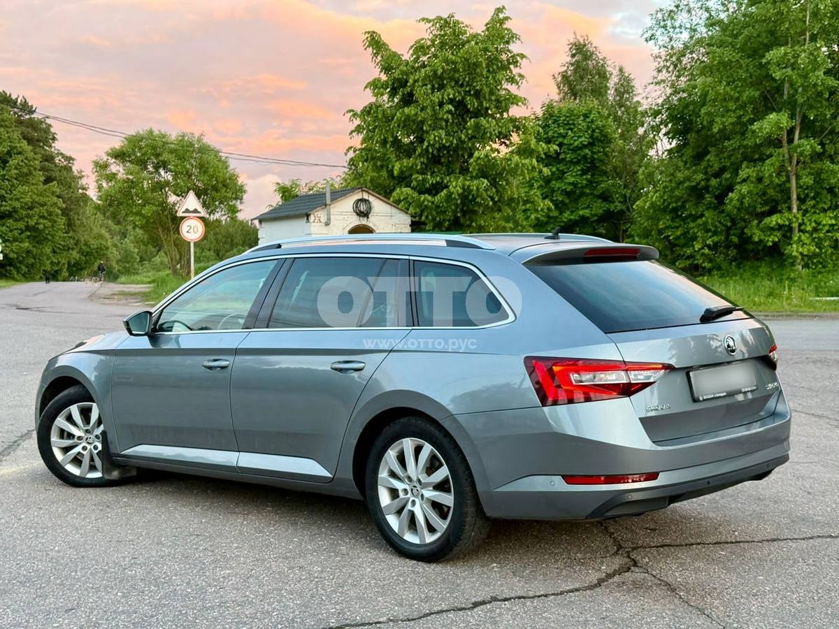 Skoda Superb III универсал 5 дв. продажа 3