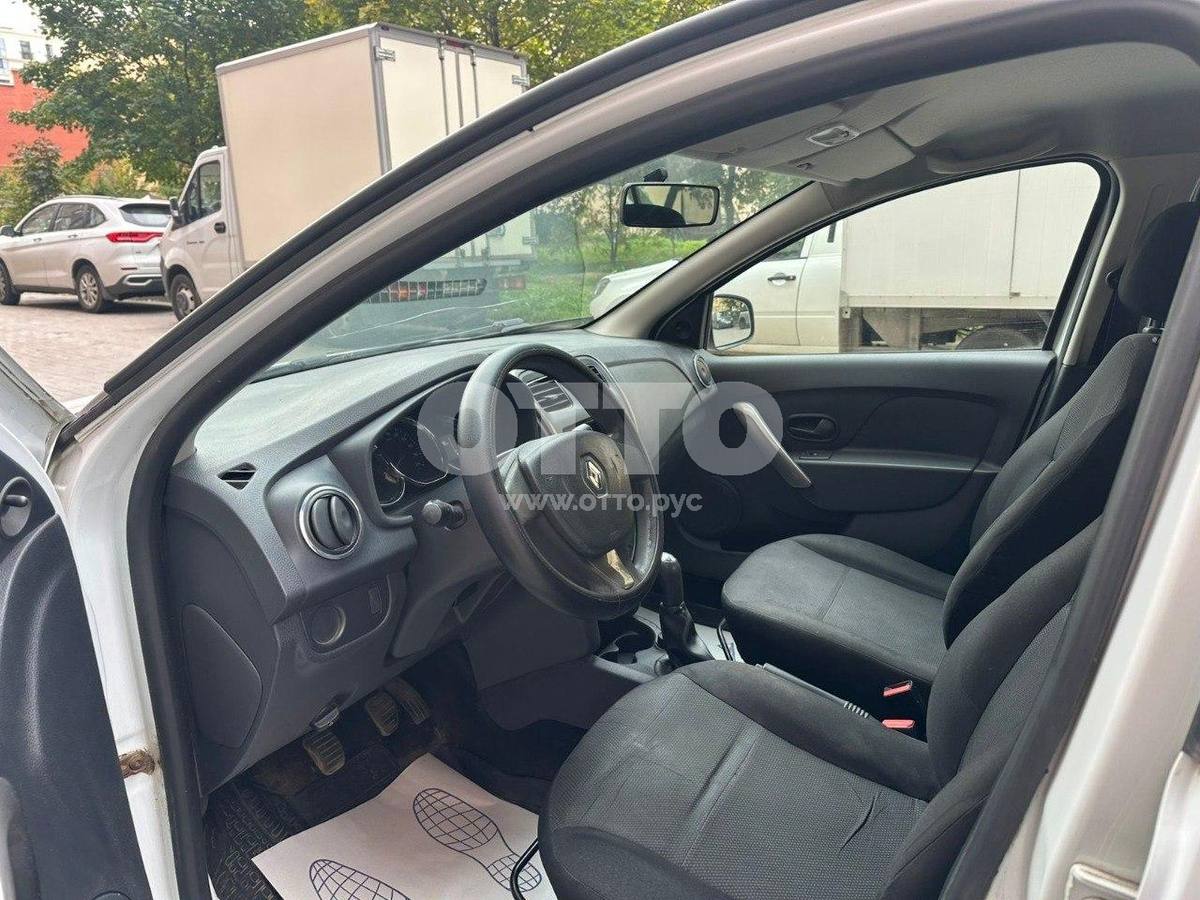 Renault Logan II седан продажа 6