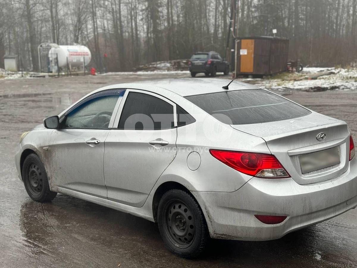 Hyundai Solaris I седан продажа 5