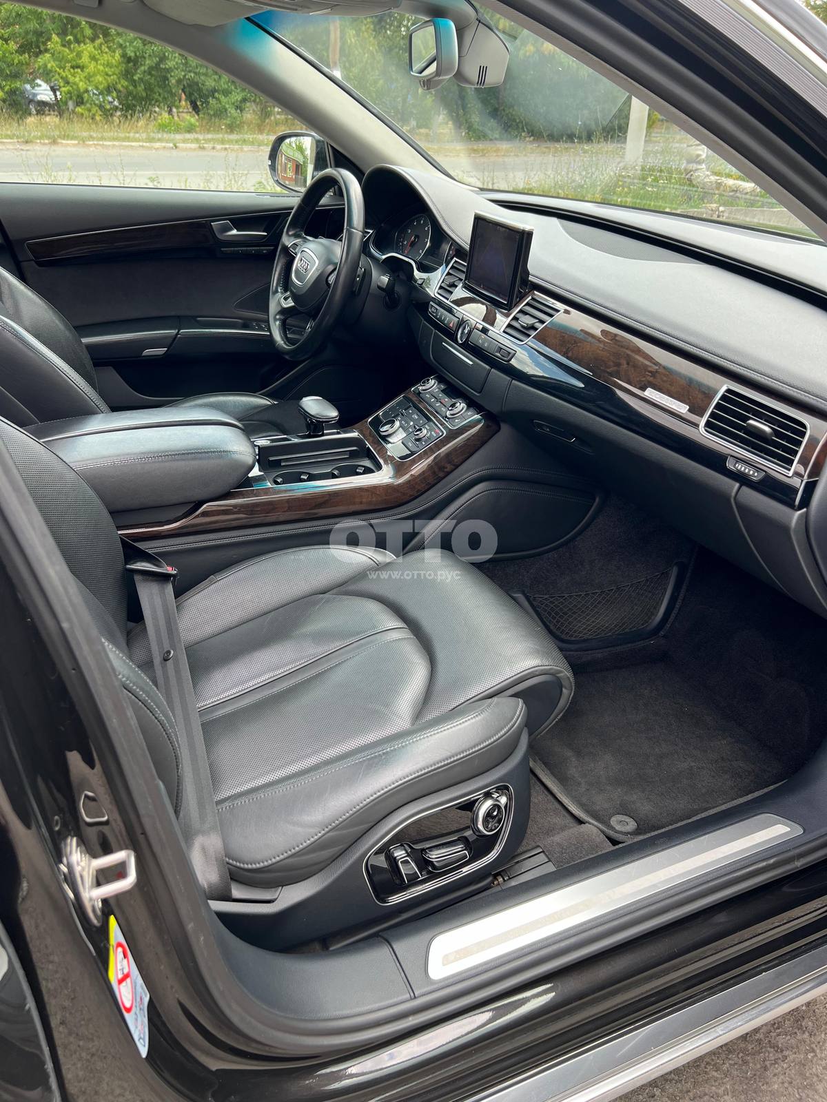 Audi A8 III (D4) седан long продажа