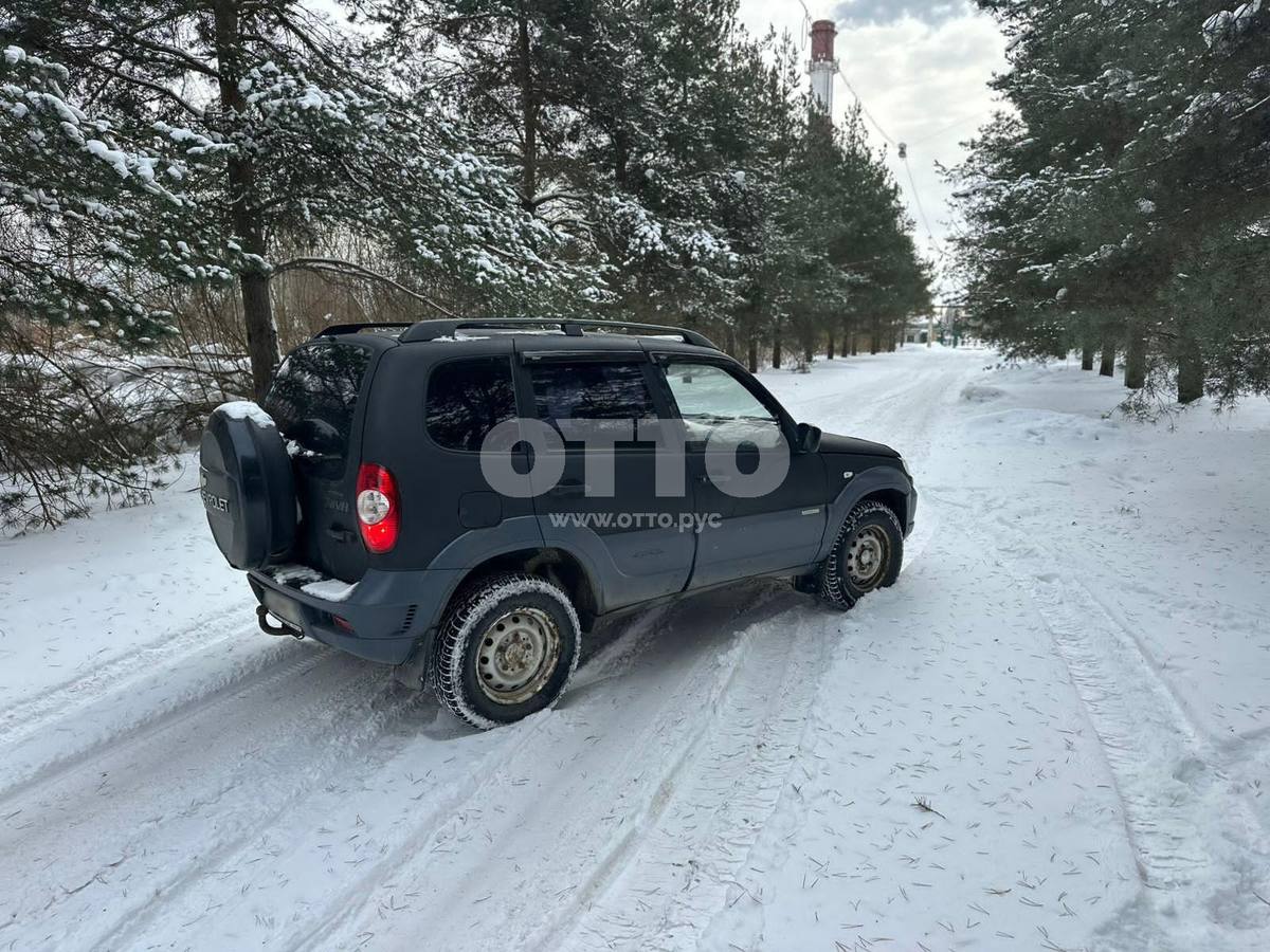 Chevrolet Niva I Рестайлинг внедорожник 5 дв. продажа 2