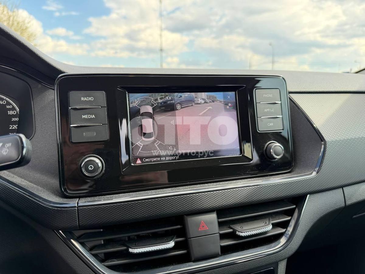 Volkswagen Polo VI лифтбек продажа 6
