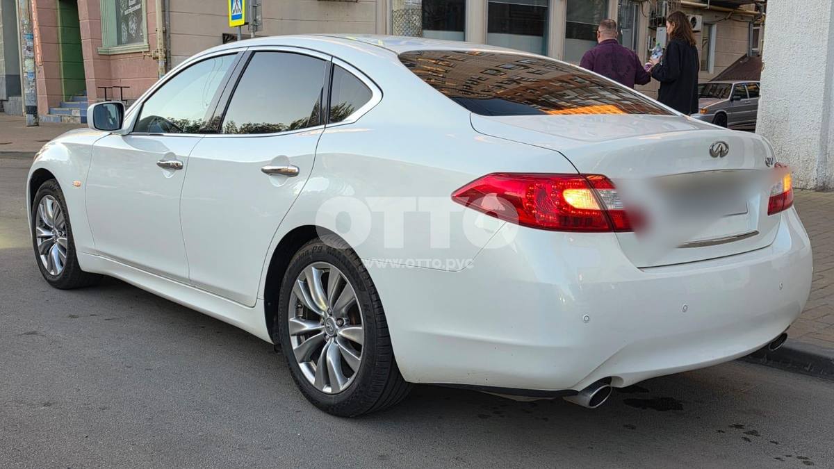 Infiniti Q70 I седан продажа 4