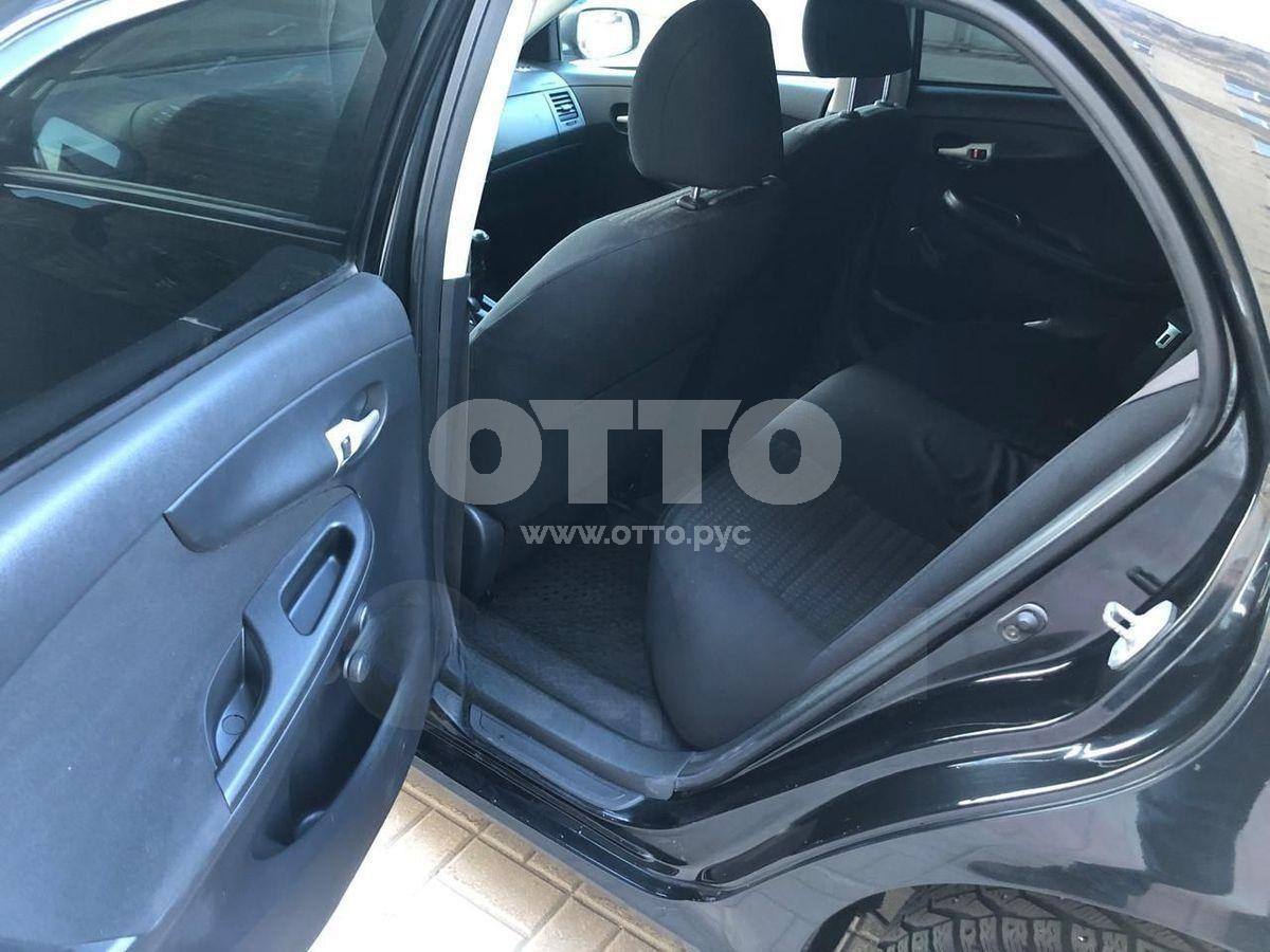 Toyota Corolla X (E140, E150) седан продажа 3