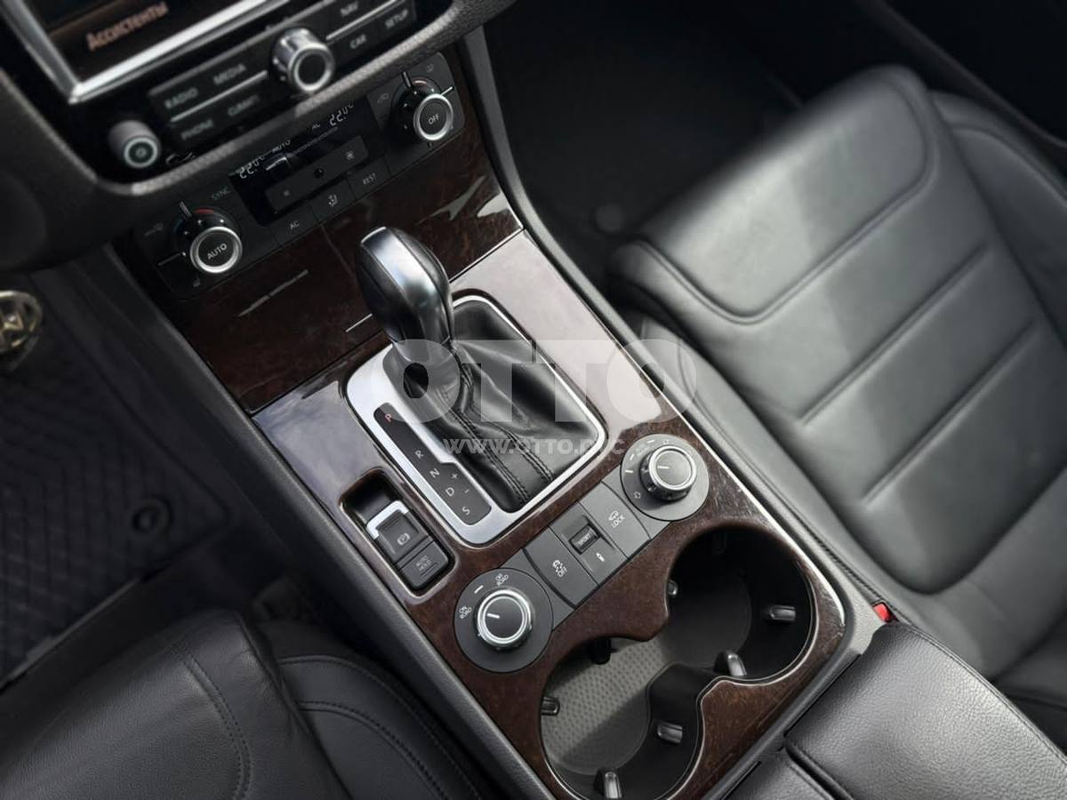 Volkswagen Touareg II внедорожник 5 дв. продажа 3