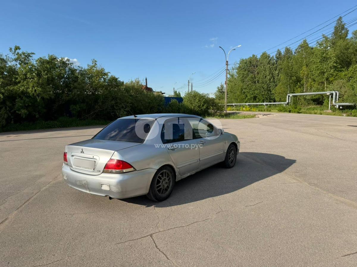Mitsubishi Lancer IX седан продажа 3