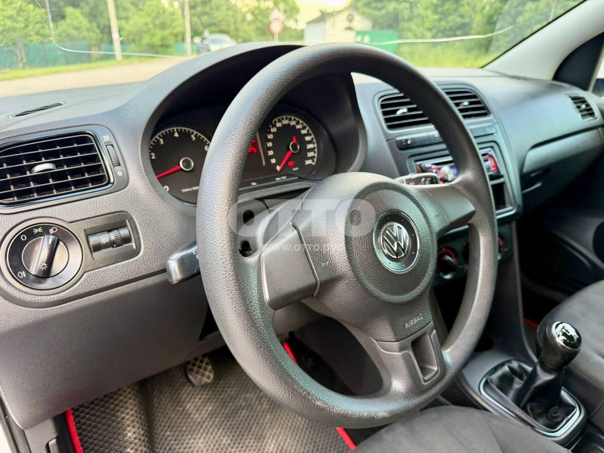 Volkswagen Polo V седан продажа 5
