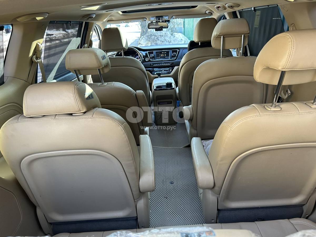 Kia Carnival III минивэн продажа 3