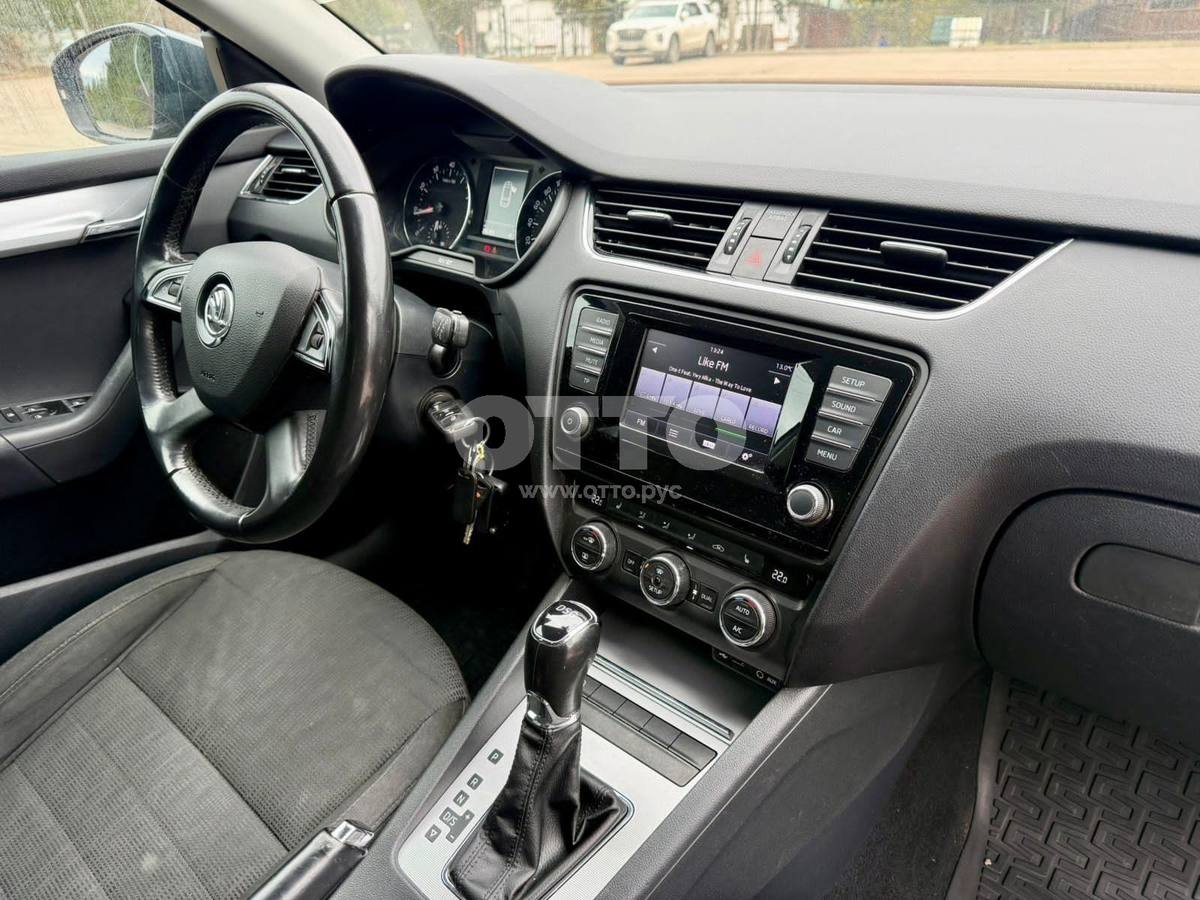 Skoda Octavia III (A7) универсал 5 дв. продажа 6