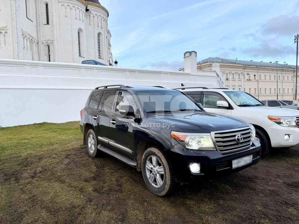 Toyota Land Cruiser 200 Series Рестайлинг 1 внедорожник 5 дв. продажа 2