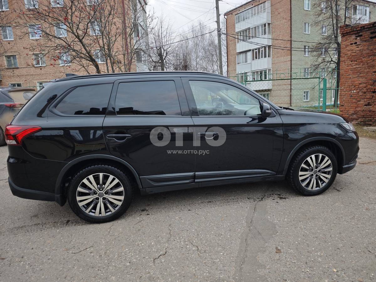 Mitsubishi Outlander III Рестайлинг 2 внедорожник 5 дв. продажа 4