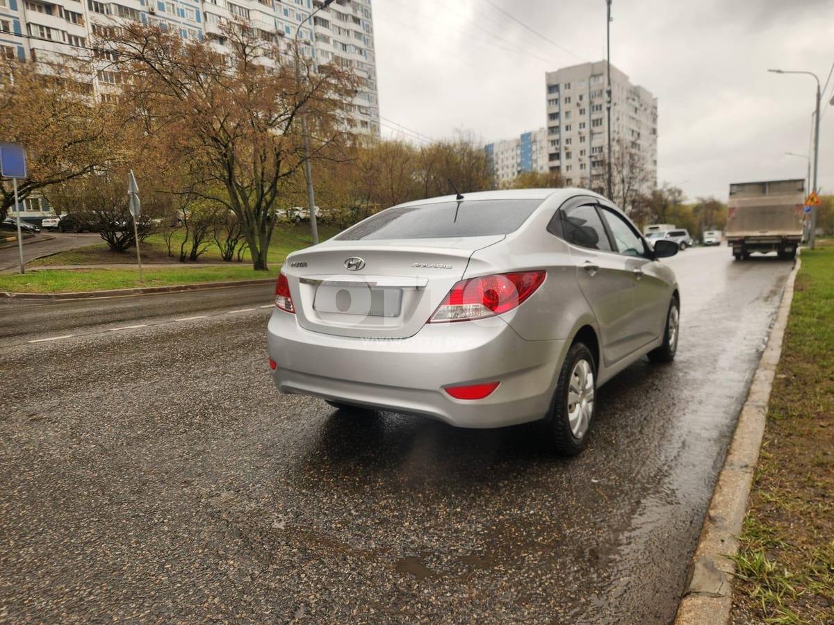 Hyundai Solaris I седан продажа 4