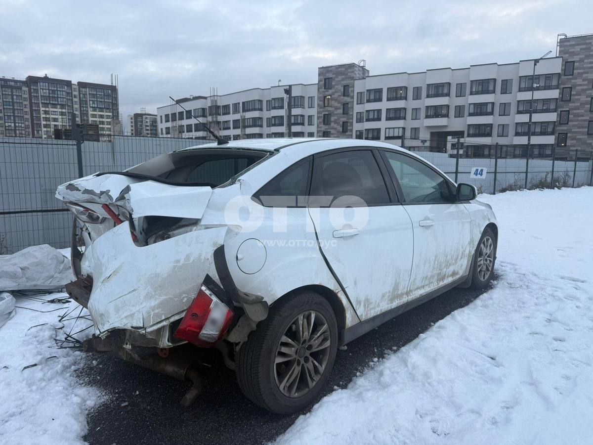 Ford Focus III седан продажа 4