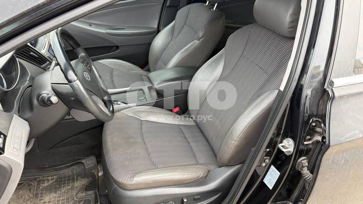Hyundai Sonata VI (YF) седан продажа 5