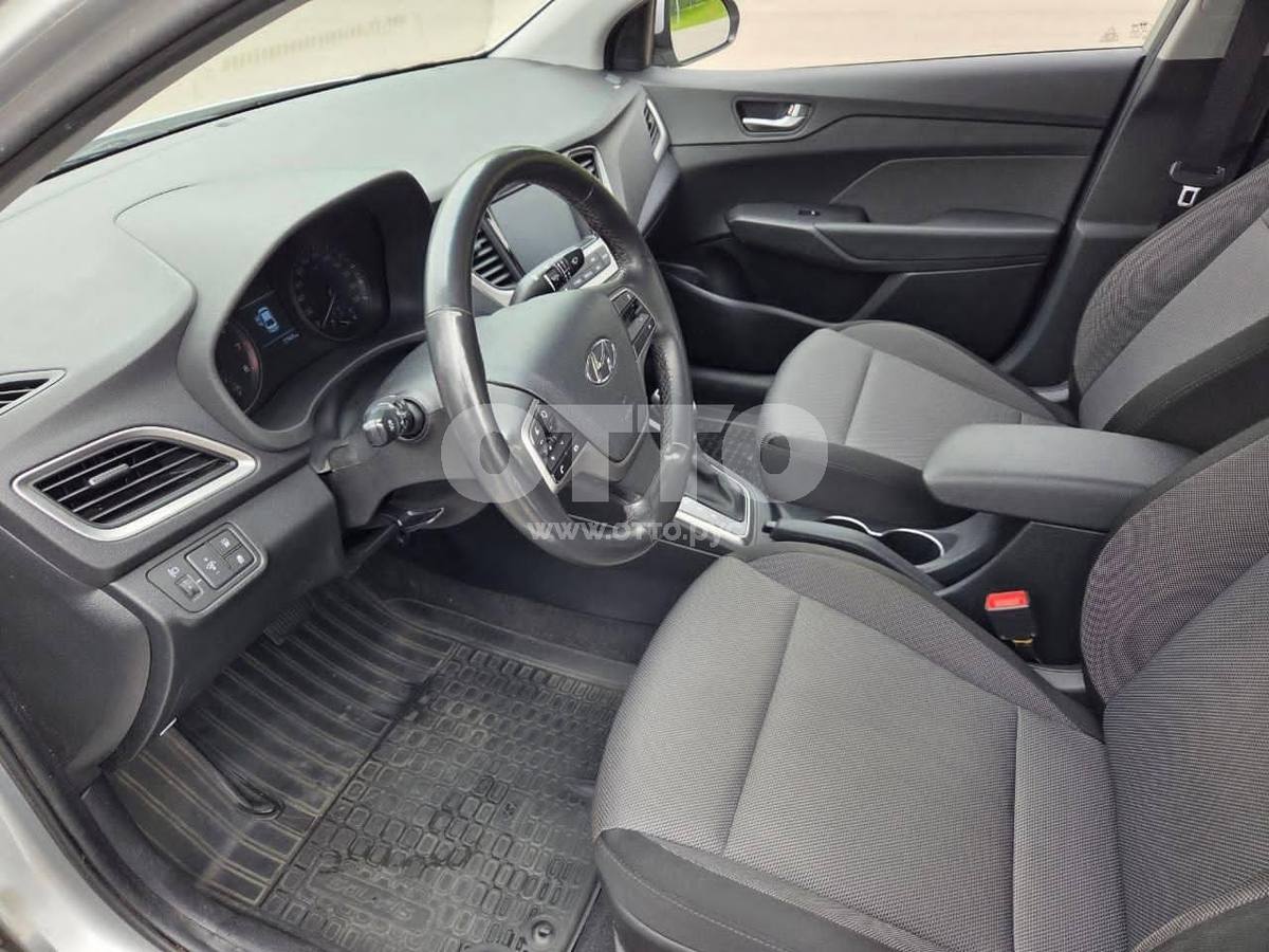 Hyundai Solaris II седан продажа 5