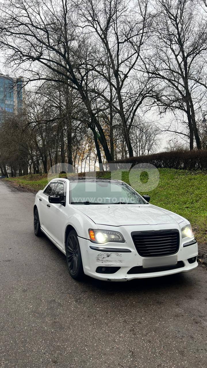 Chrysler 300C II седан продажа 6