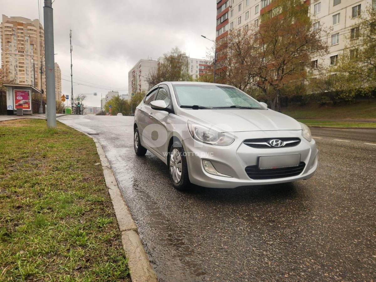 Hyundai Solaris I седан продажа 5