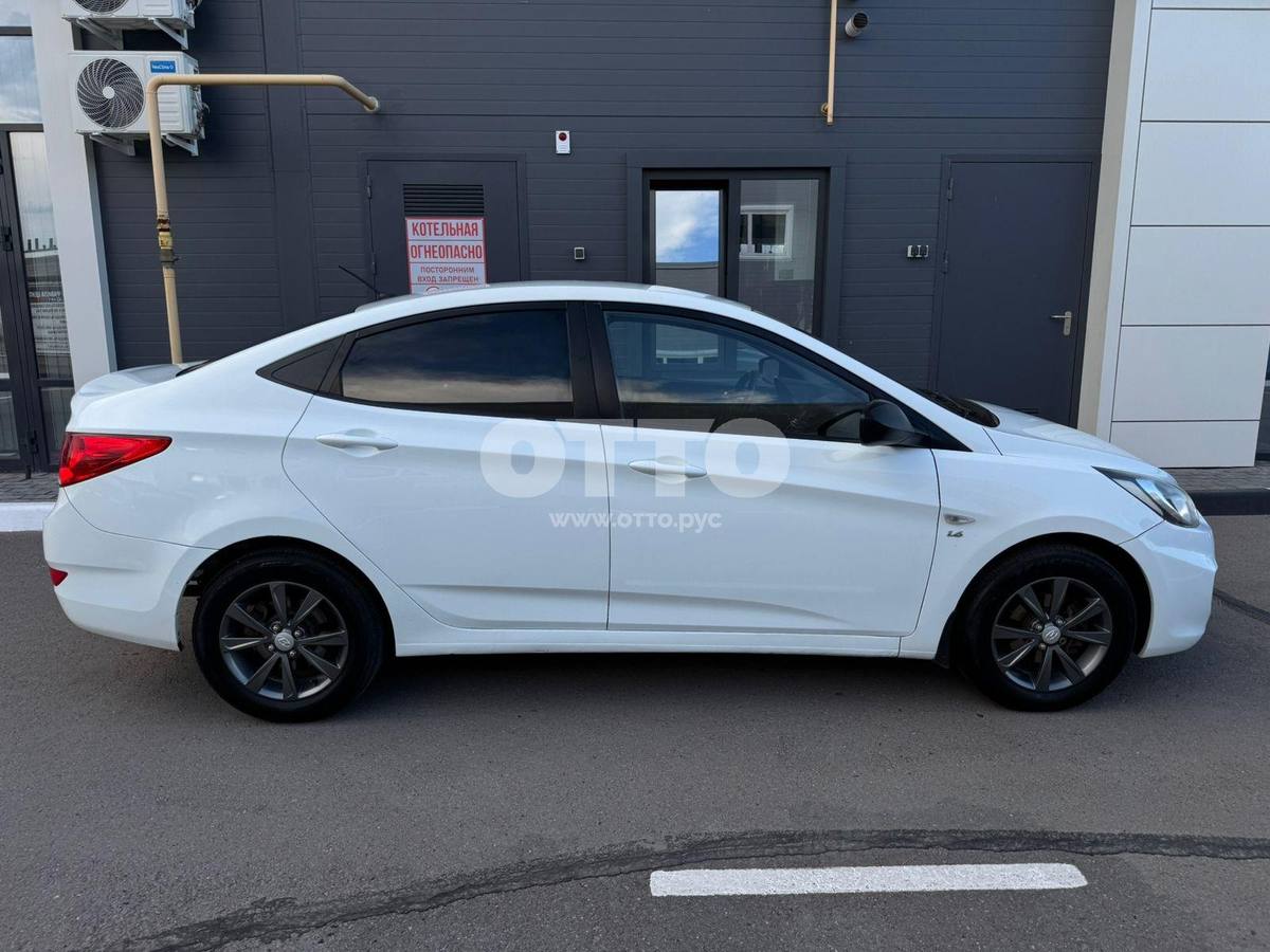 Hyundai Solaris I седан продажа 4