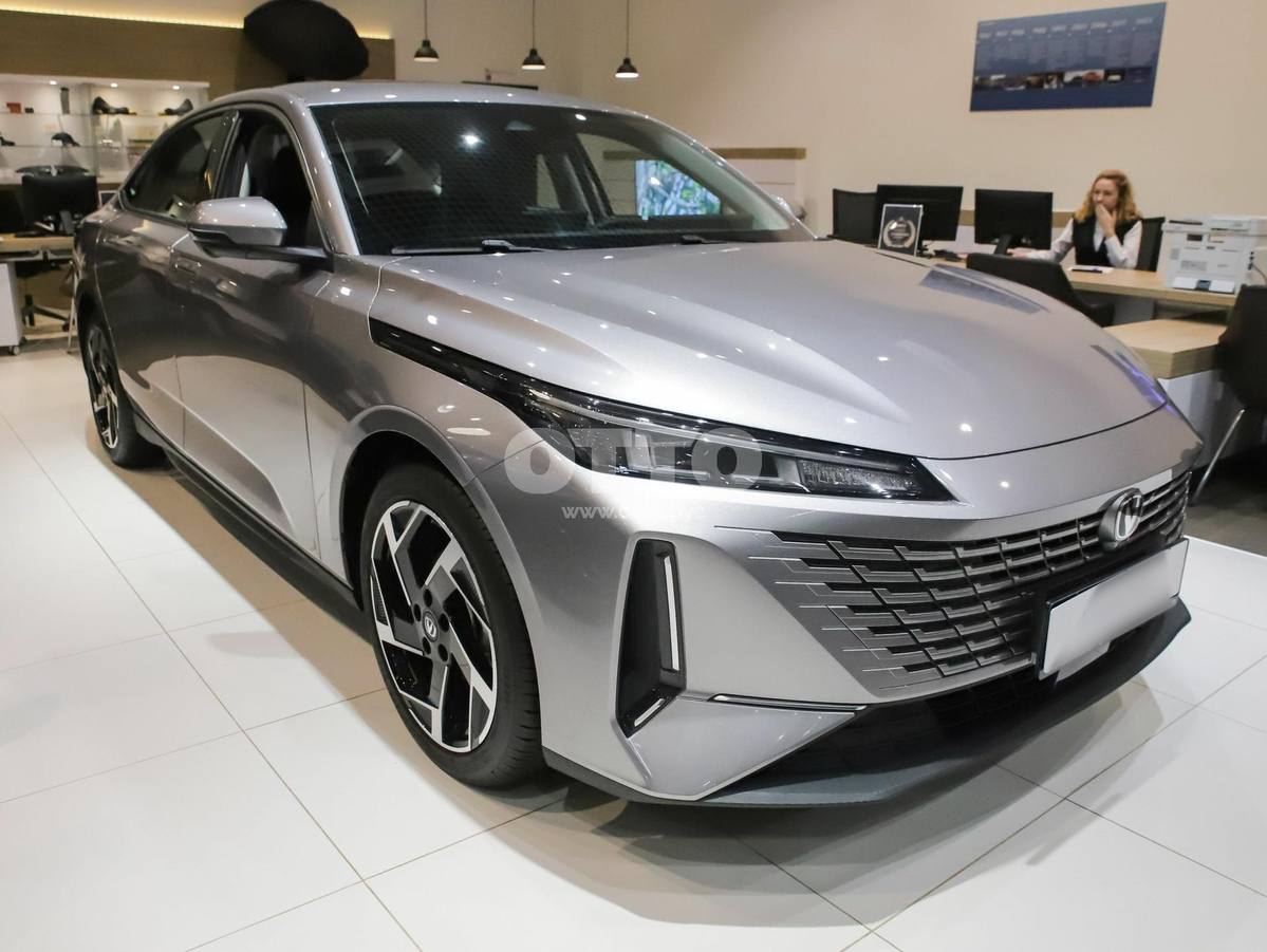 Changan Lamore 1 поколение седан продажа 5