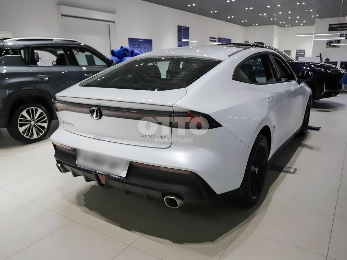 Changan UNI-V I Рестайлинг лифтбек продажа 4