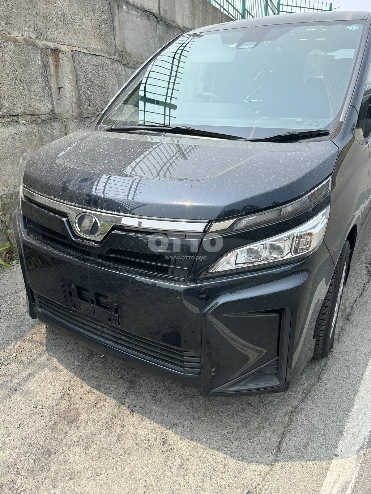 Toyota Voxy III (R80) Рестайлинг минивэн продажа 2