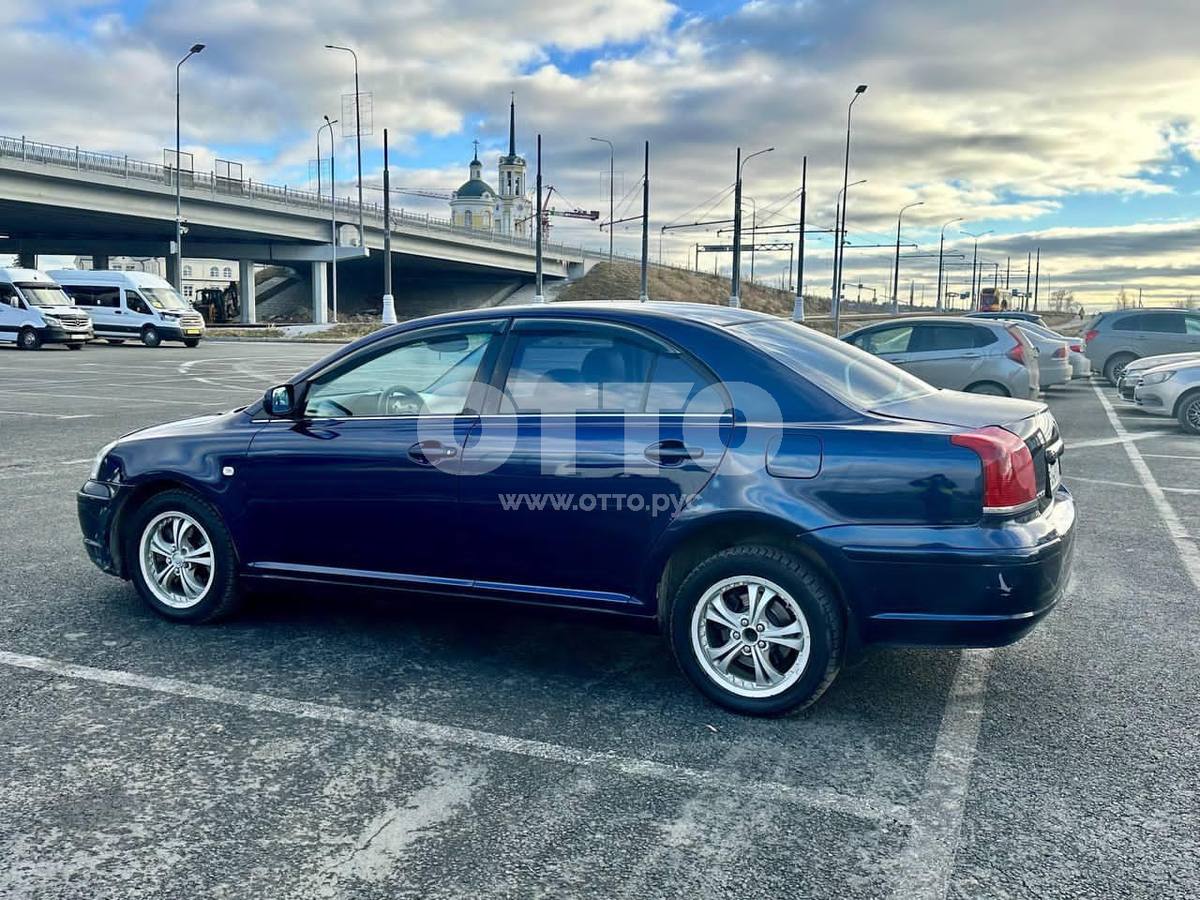 Toyota Avensis II седан продажа 3