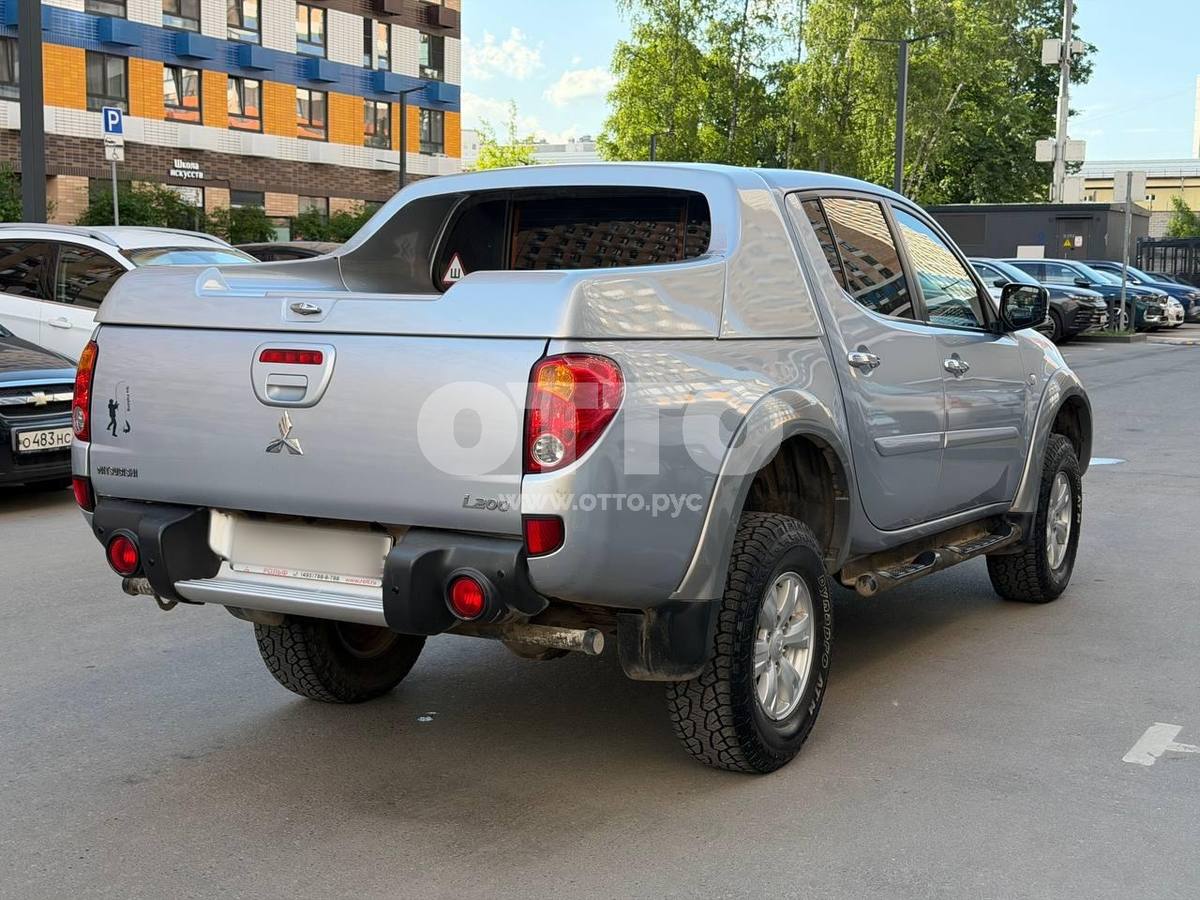 Mitsubishi L200 IV пикап двойная кабина продажа 3