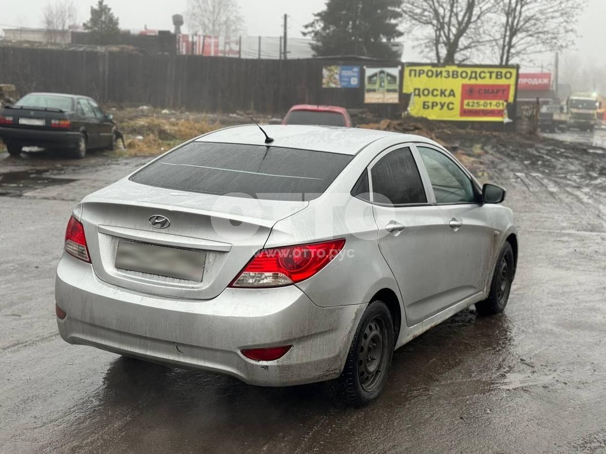 Hyundai Solaris I седан продажа 3