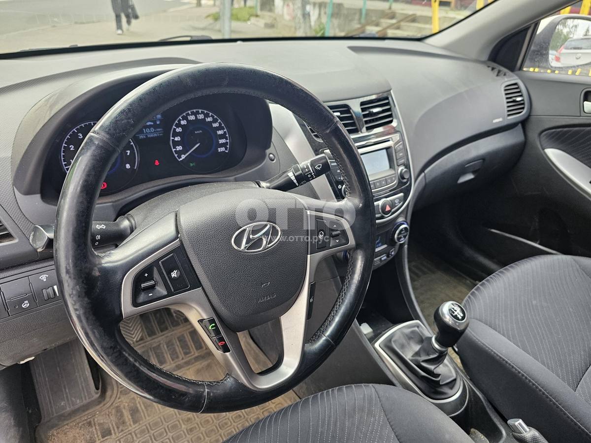 Hyundai Solaris I Рестайлинг седан продажа 5