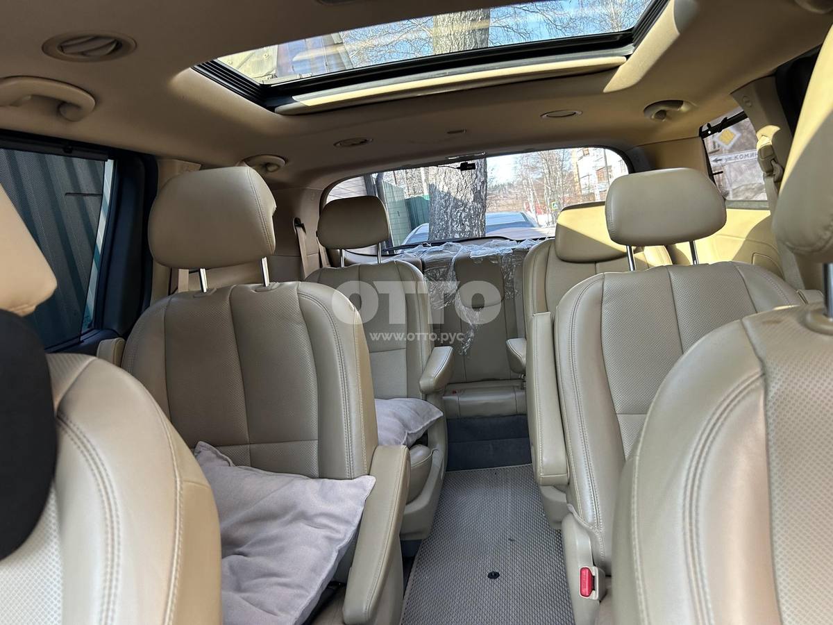 Kia Carnival III минивэн продажа 4